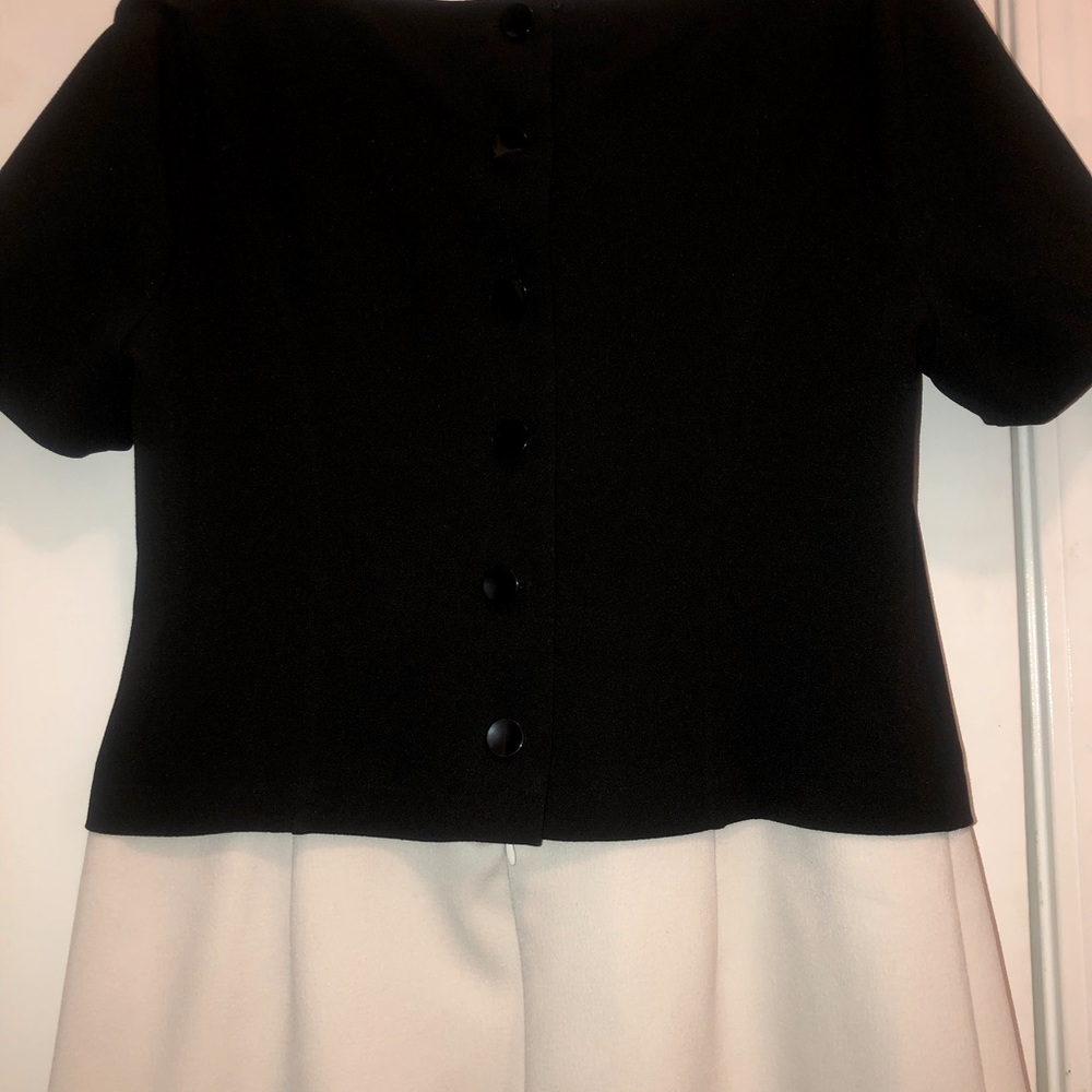 WHBM black & white dress with buttons down the back. Size 14